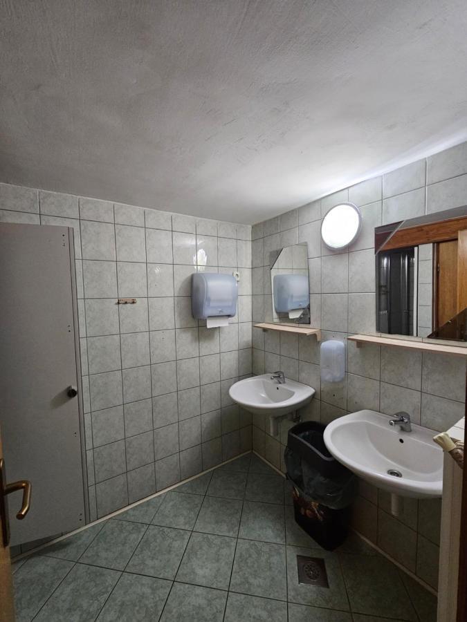 Ruska Koca Hotel Hocko Pohorje Exterior photo
